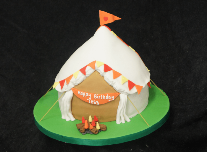 How to make a tent cake decoration