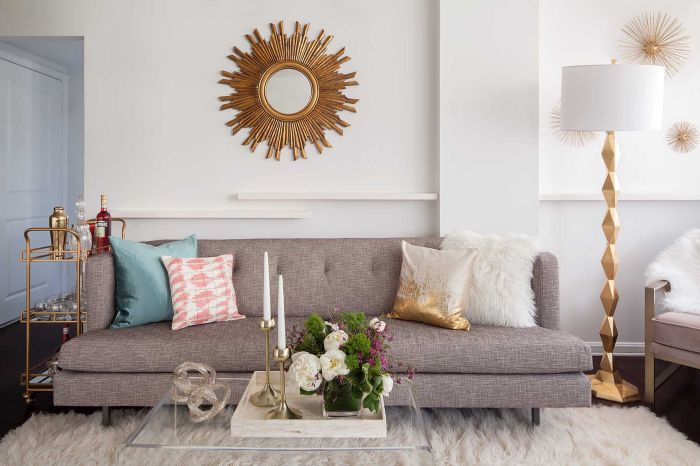 How to decorate living room with pictures